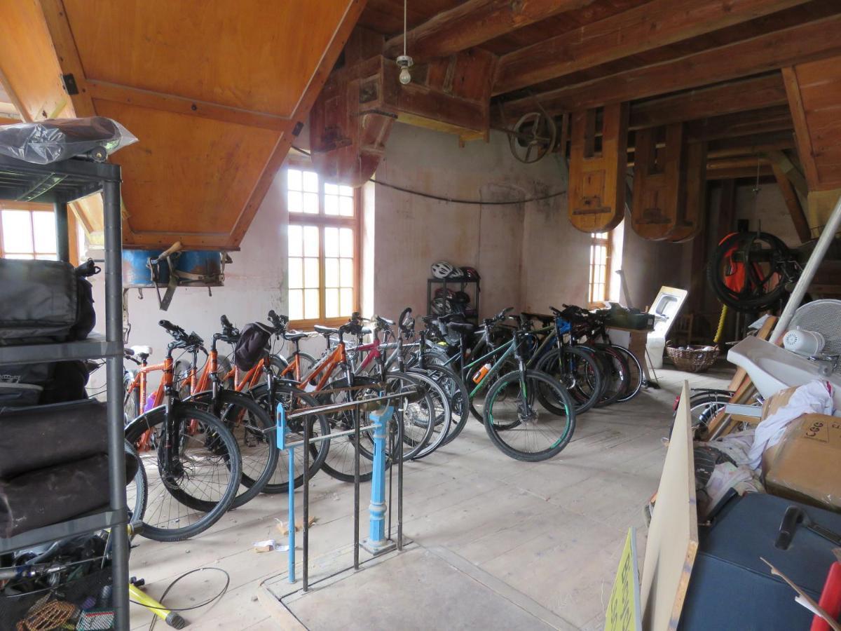 Mill House Apartment And Camping Лютомер Екстериор снимка